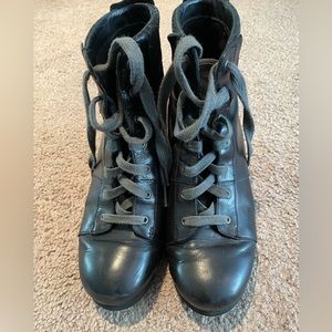 Merrell hidden wedge black woman’s boots size 9